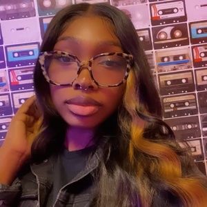 Meet your Posher, Kneah